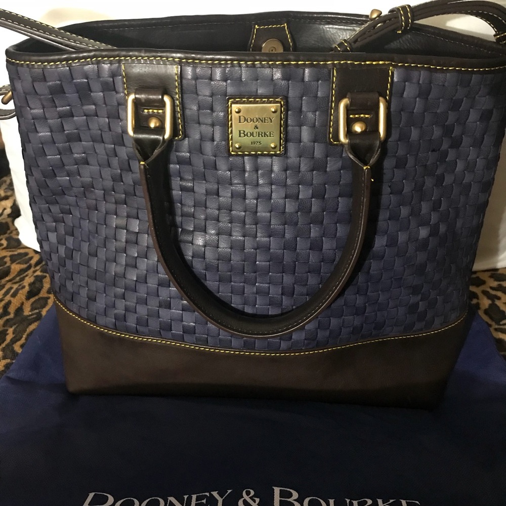 Dooney & Bourke